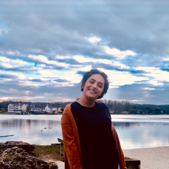 Meet your Posher, Shawna - Picture 1 of 1